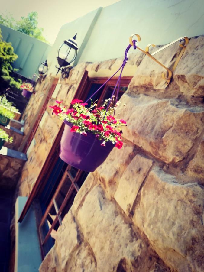 Gypsy Guest House Clarens Esterno foto